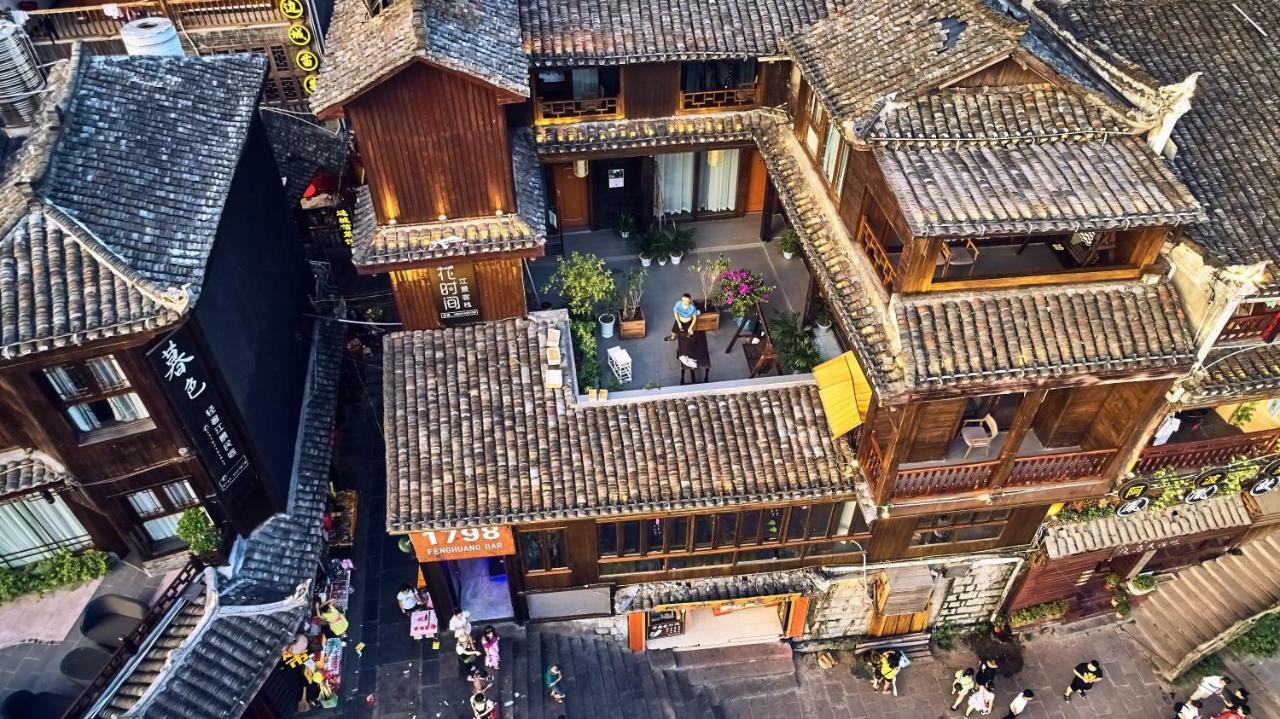 Fenghuang Slowly Time Inn Exterior photo