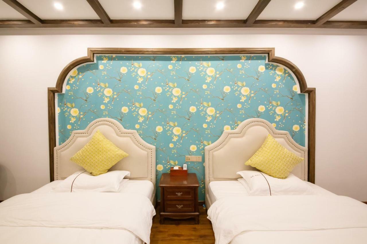 Fenghuang Slowly Time Inn Exterior photo