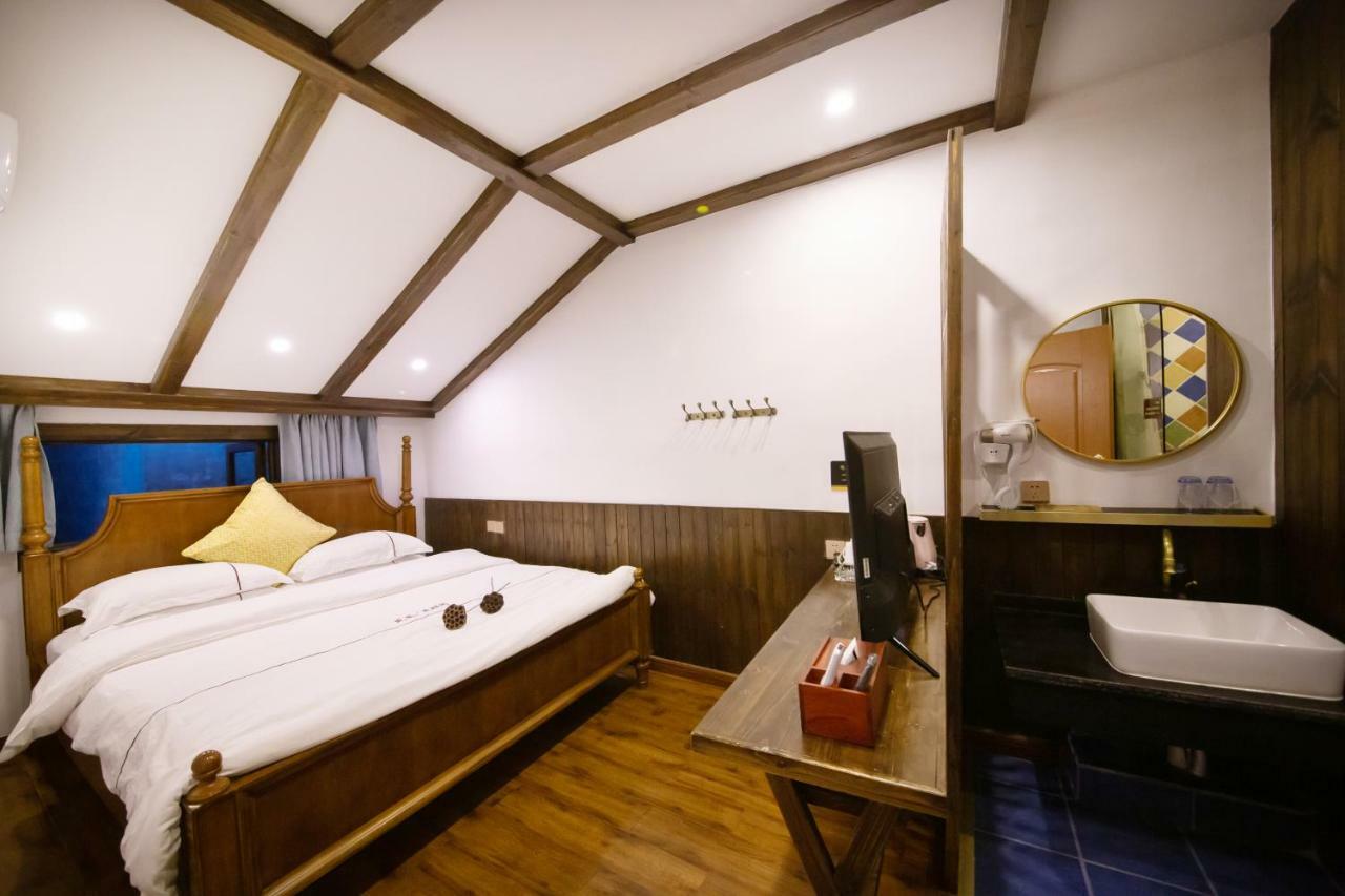 Fenghuang Slowly Time Inn Exterior photo